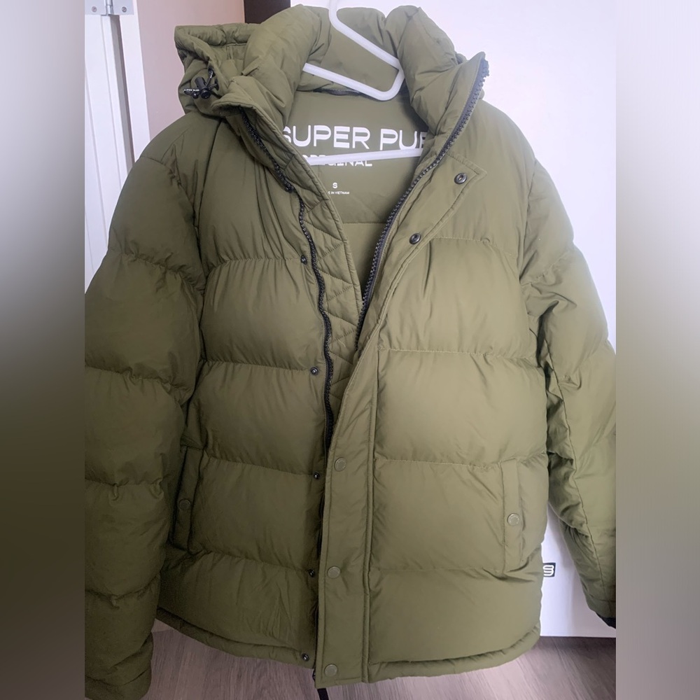 Aritzia Super Puff Regular